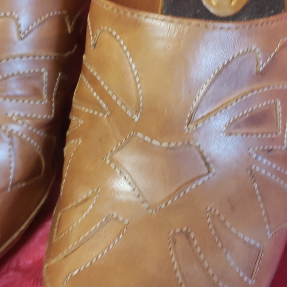 Saddle brown clogs, I listed as tan. - Picture 5 of 8